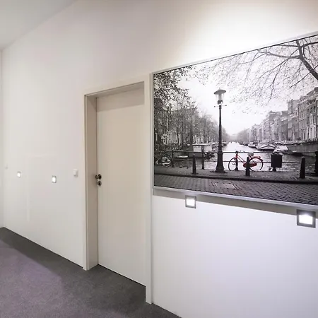 Park Apartment *